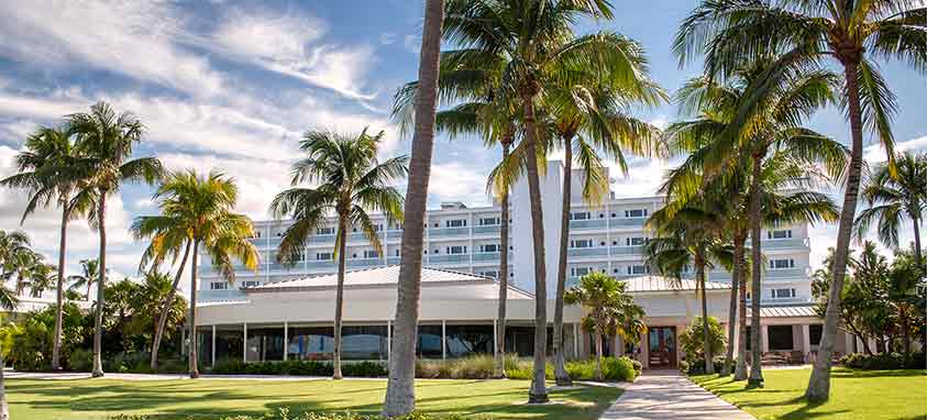 Naples-Beach-Hotel-&-Golf-Club