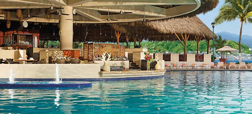 manatees-swim-up-bar-at-sunscape-puerto-vallarta22