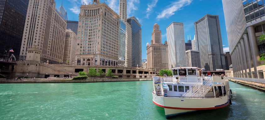 chicago skyline and river