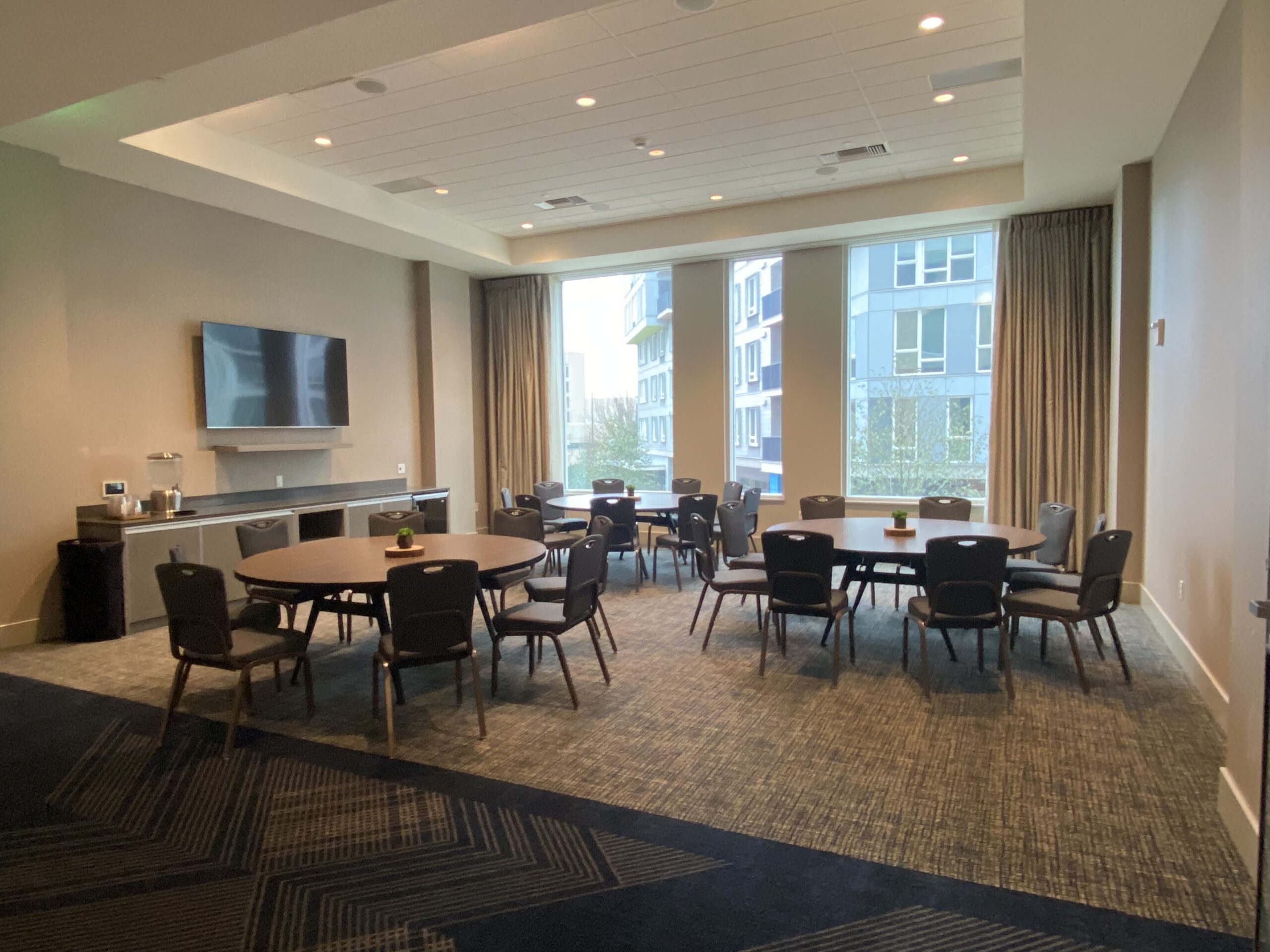 Willamette meeting room at Marriott Portland Downtown Waterfront