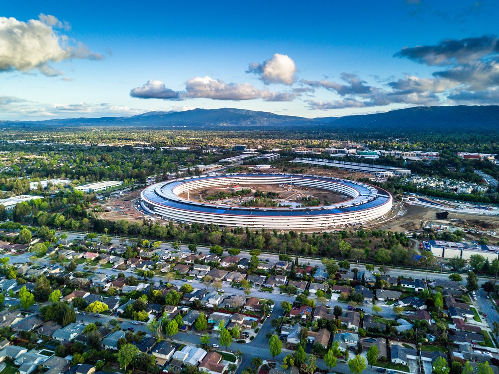 Aerial photo of Apple campus building